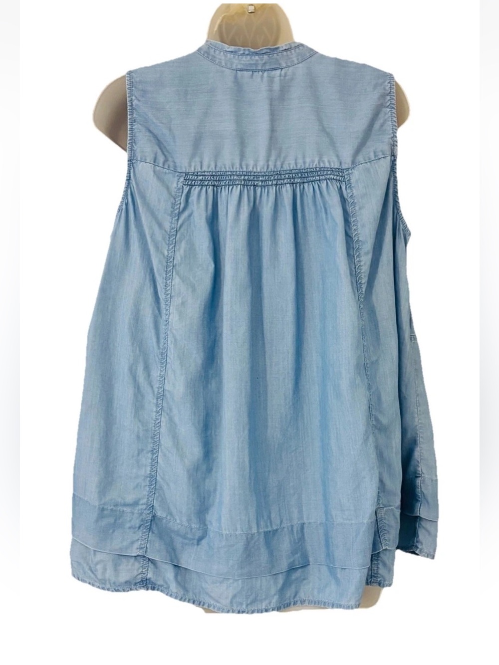 Crown & Ivy Curvy Plus Women's Sleeveless Chambray Denim Top Size 0X Classic - Picture 3 of 9